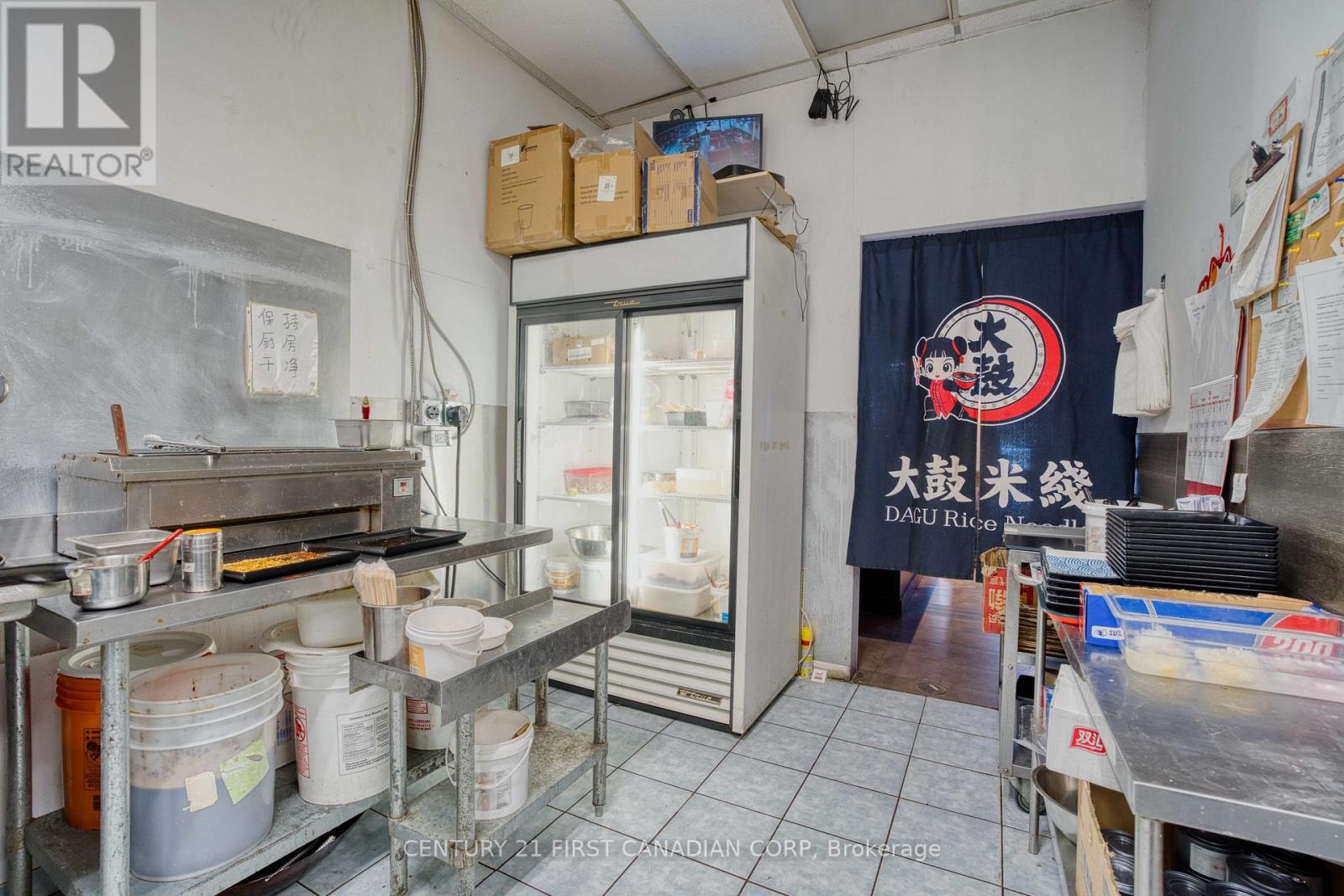 #4c - 611 Wonderland Road N, London North, Ontario  N6H 4V6 - Photo 12 - X12812136