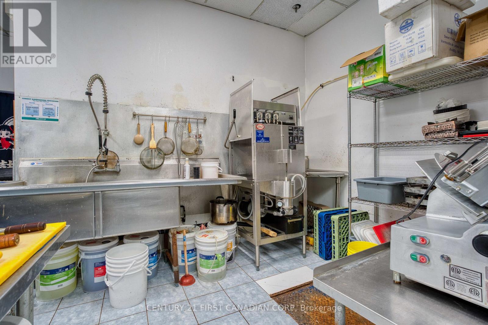 #4c - 611 Wonderland Road N, London North, Ontario  N6H 4V6 - Photo 18 - X12812136