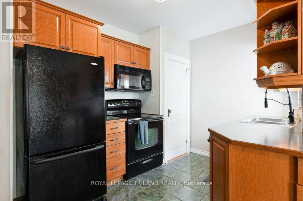 40 St George Street, St. Thomas, Ontario  N5P 2L1 - Photo 9 - X12812138