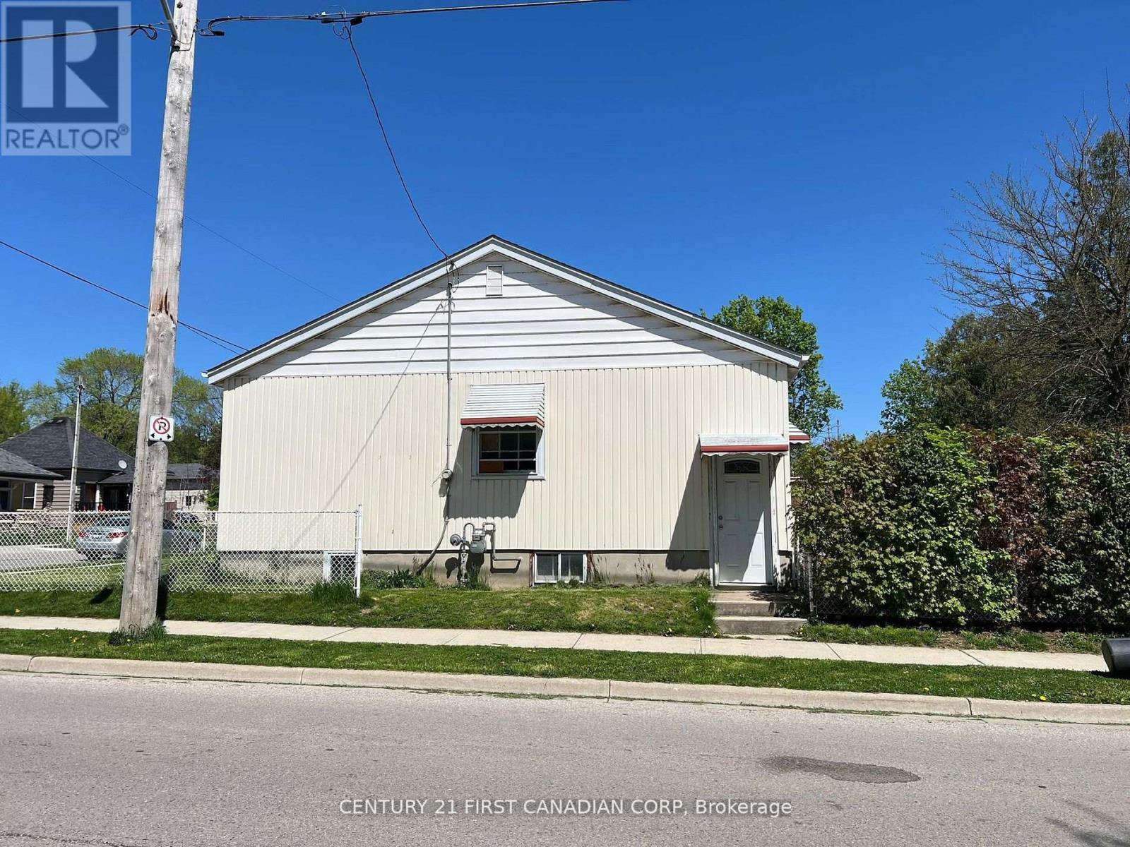 57 Homan Street, London East, Ontario  N5Z 1A9 - Photo 2 - X12812150
