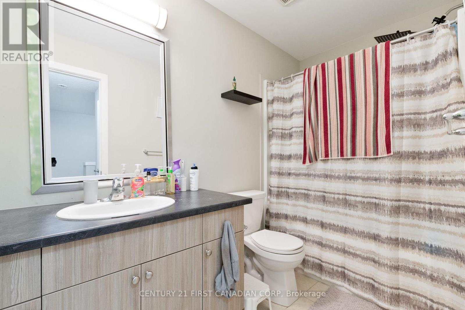 66 - 177 Edgevalley Road, London East, Ontario  N5V 0C5 - Photo 13 - X12812284