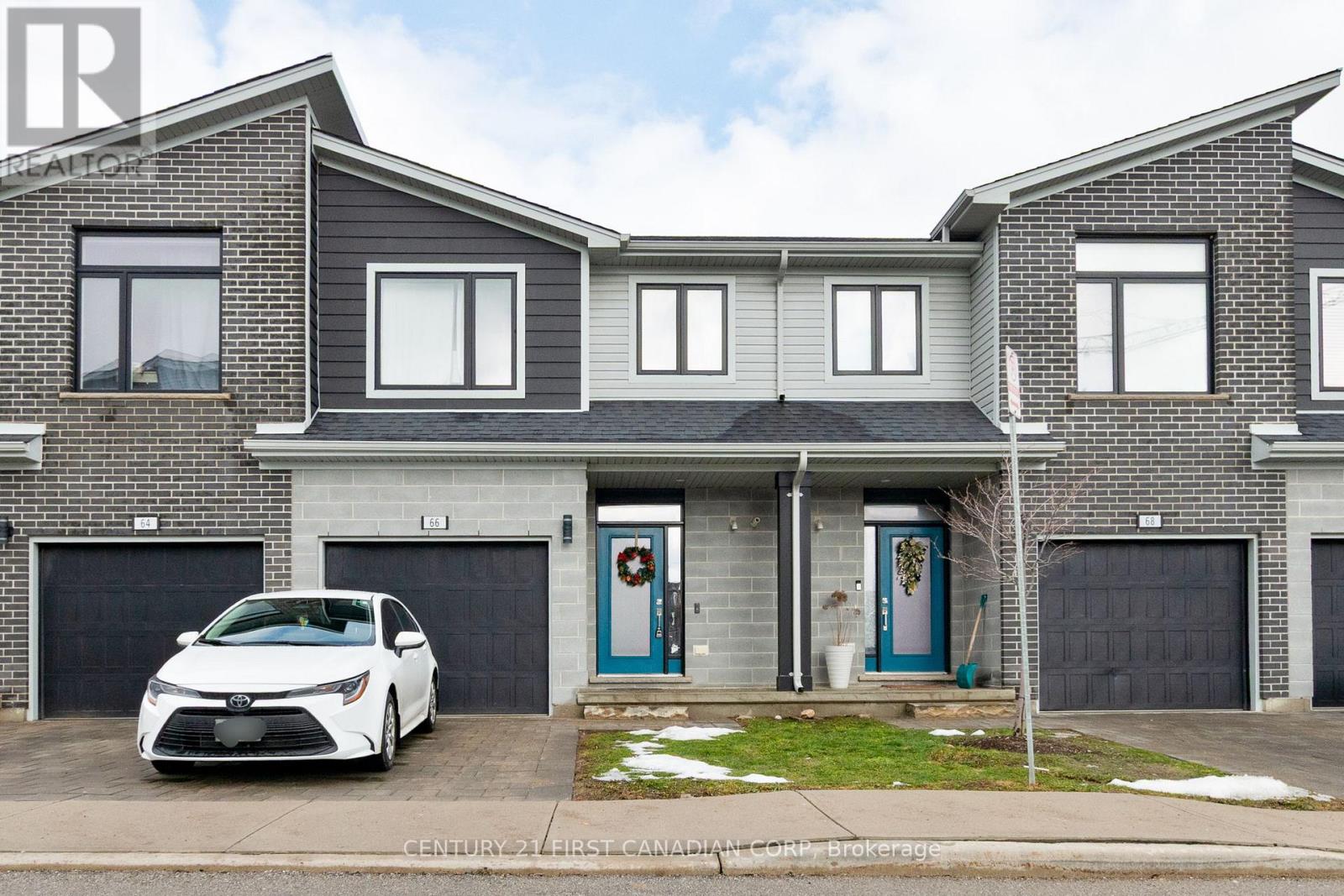 66 - 177 Edgevalley Road, London East, Ontario  N5V 0C5 - Photo 2 - X12812284