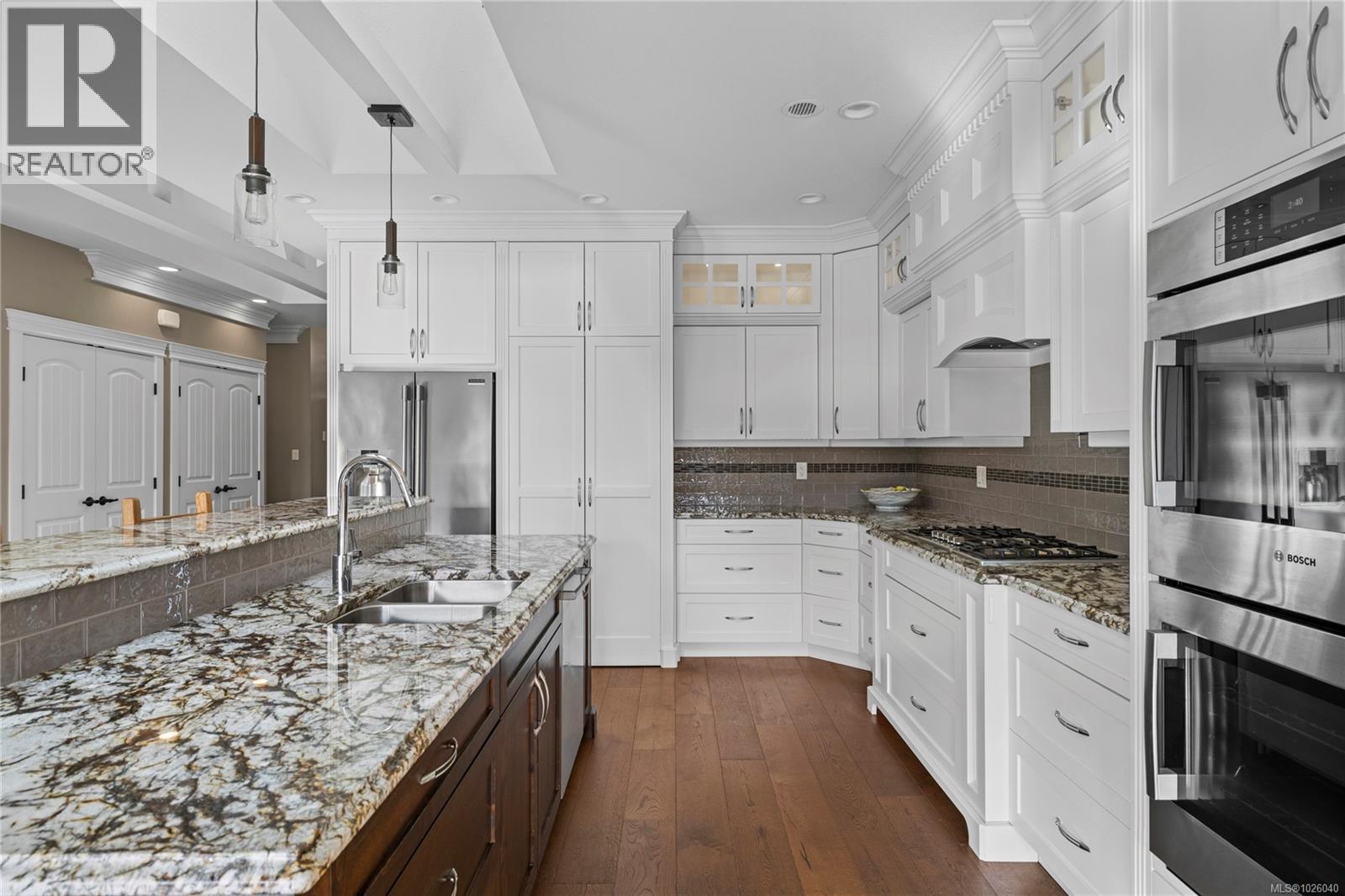 930 Eaglecrest Dr, Qualicum Beach, British Columbia  V9K 2T3 - Photo 2 - 1026040