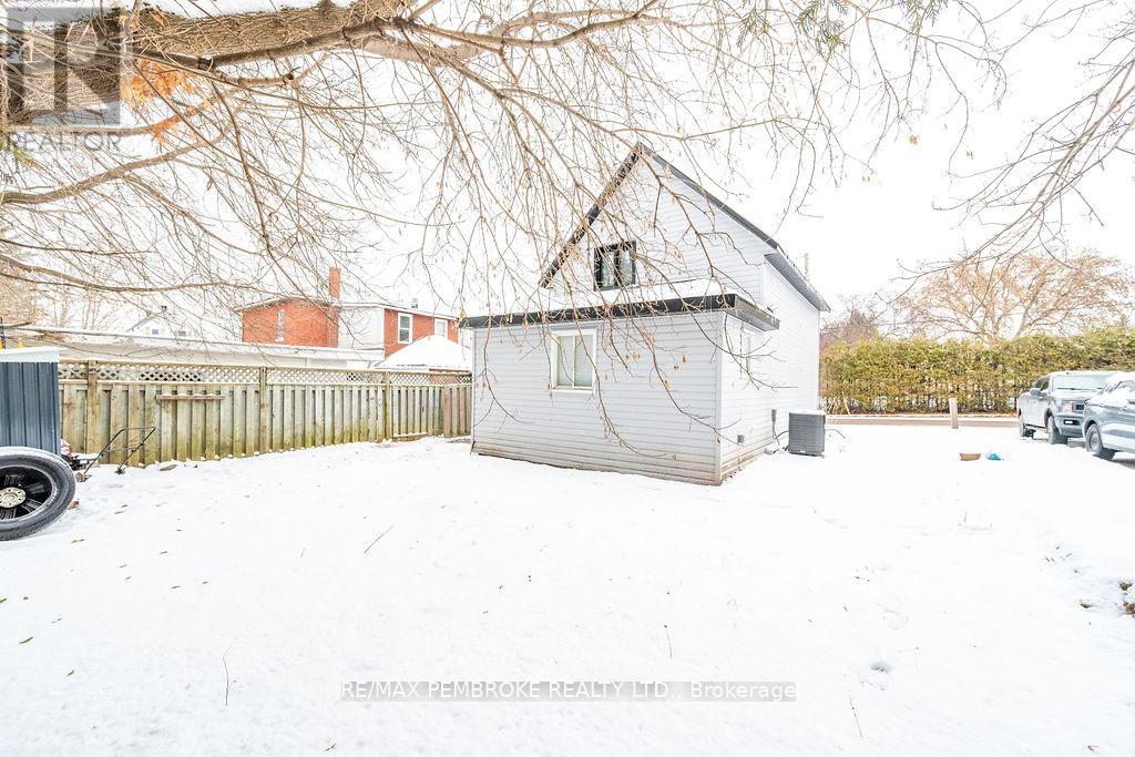 131 Patrick Avenue, Renfrew, Ontario  K7V 3H3 - Photo 31 - X12812160