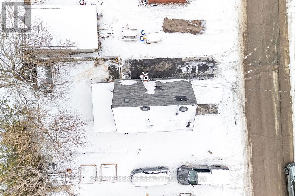131 Patrick Avenue, Renfrew, Ontario  K7V 3H3 - Photo 33 - X12812160