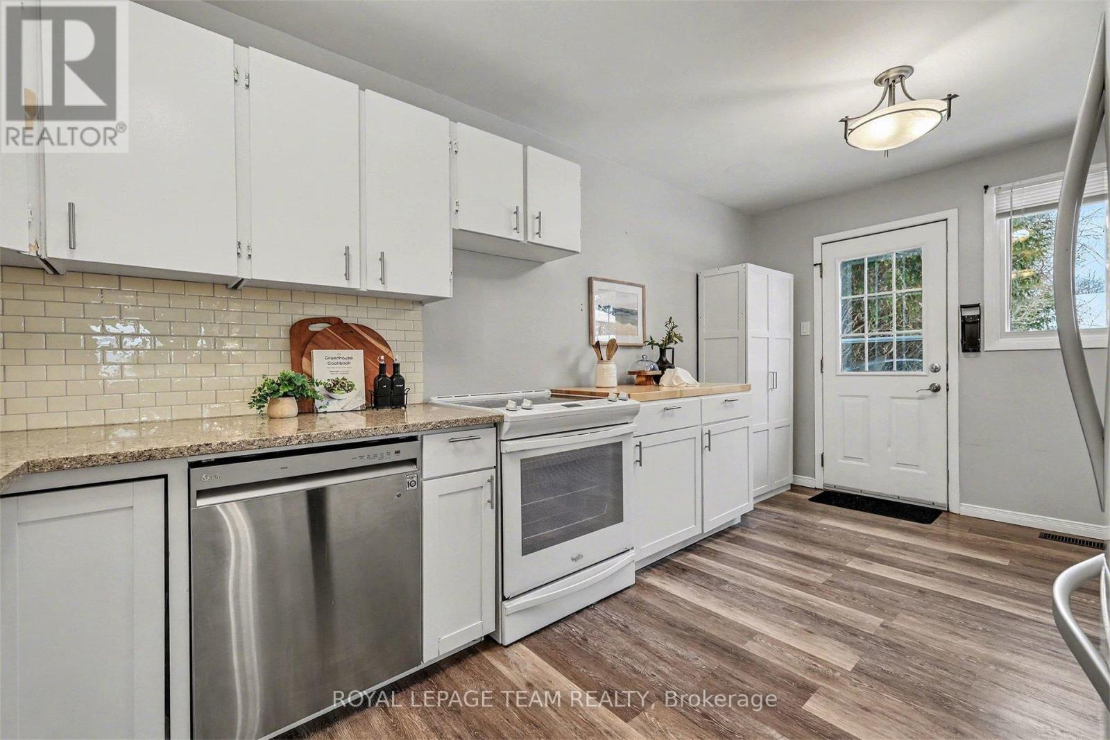 23 Spearman Lane, Ottawa, Ontario  K2L 1Y6 - Photo 8 - X12812246