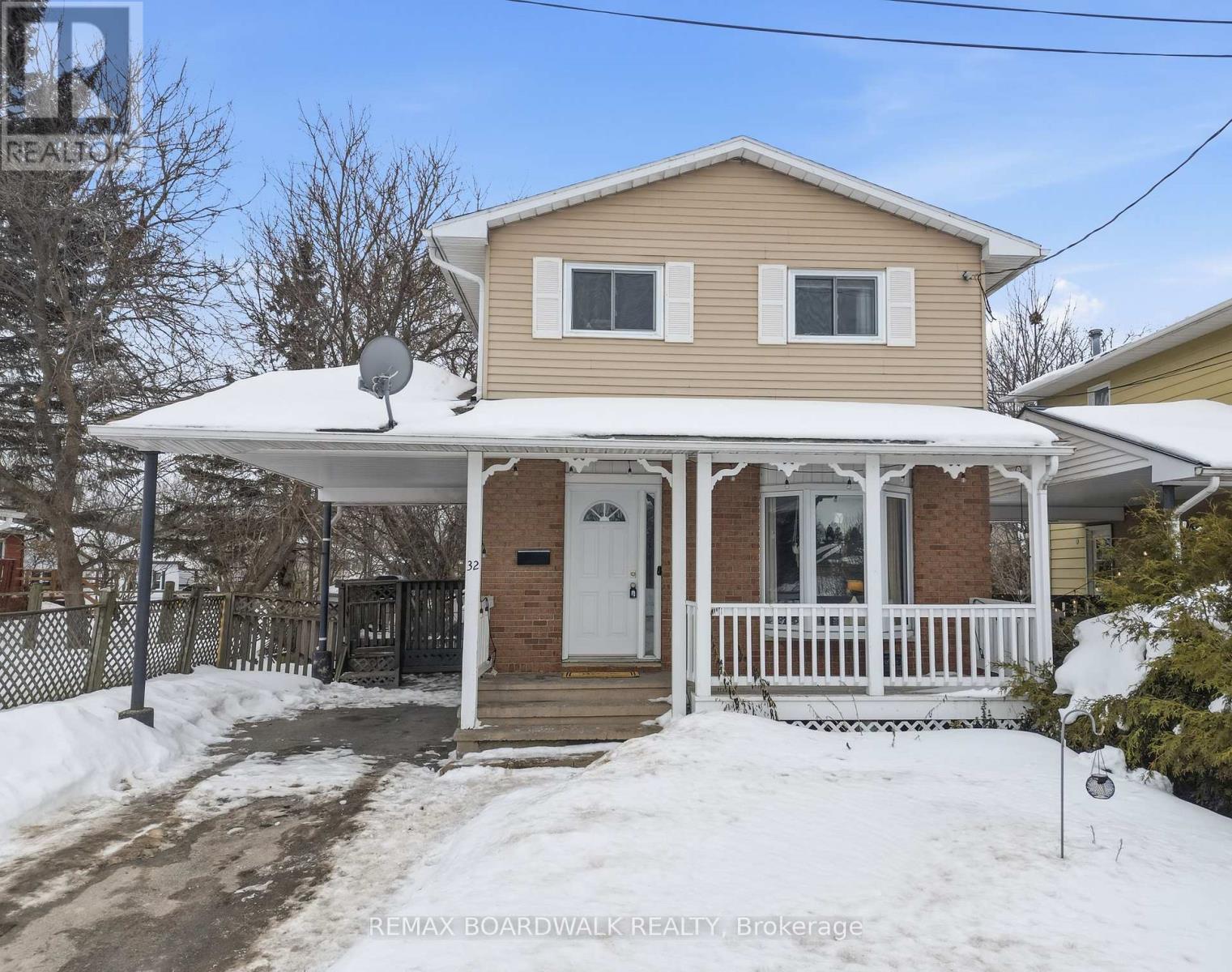 32 Provost Street, Perth, Ontario  K7H 3H1 - Photo 1 - X12812300