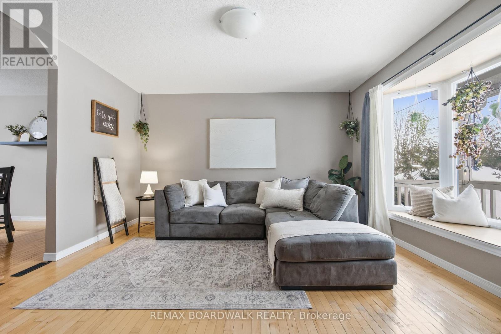 32 Provost Street, Perth, Ontario  K7H 3H1 - Photo 4 - X12812300