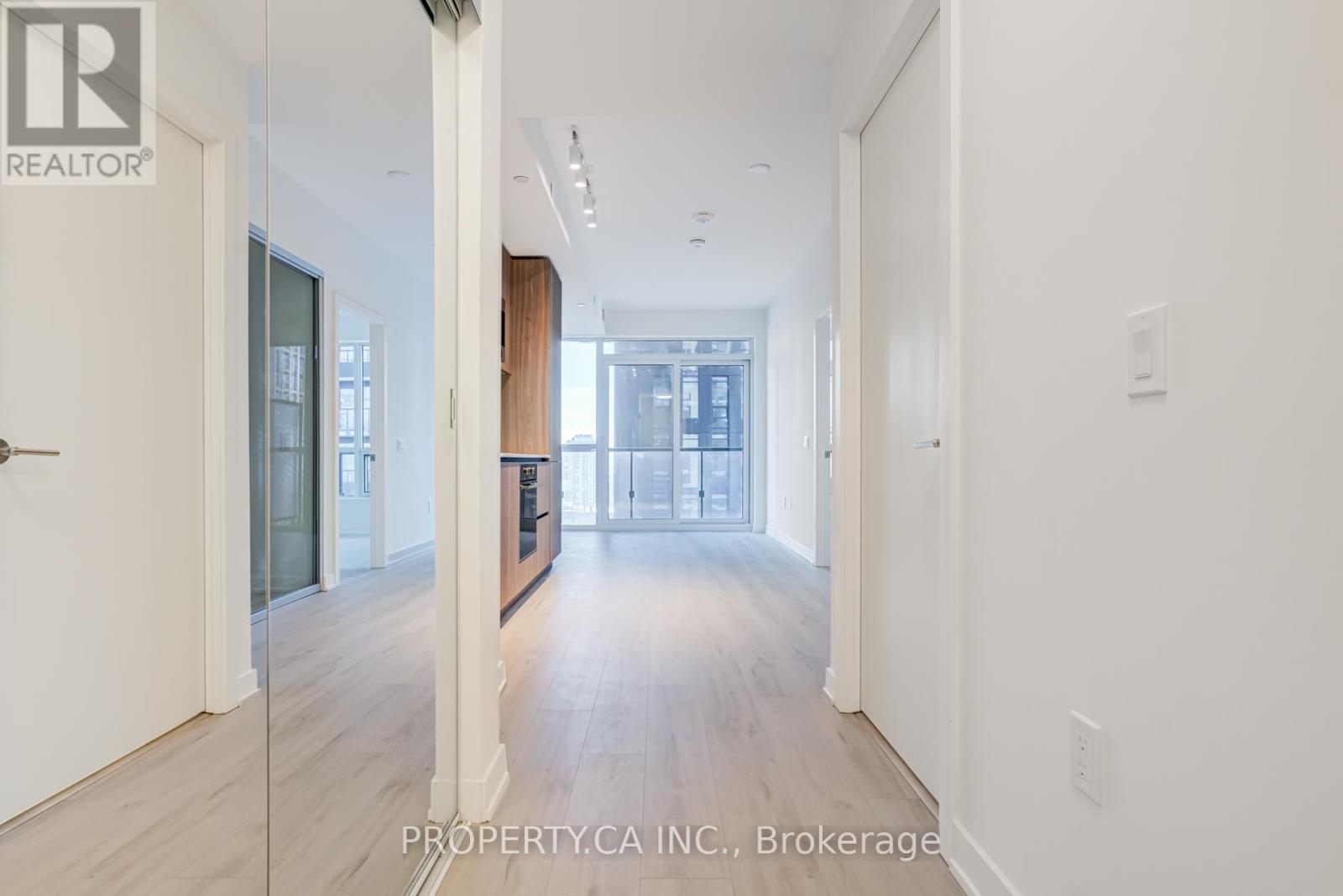 2404s - 110 Broadway Avenue, Toronto, Ontario  M4P 1V7 - Photo 5 - C12758214