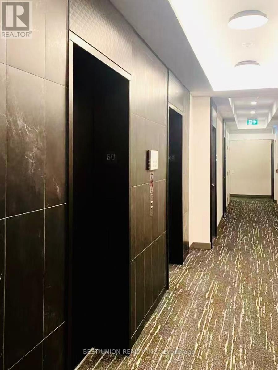 6009 - 8 Wellesley Street W, Toronto, Ontario  M4Y 0J5 - Photo 2 - C12810598