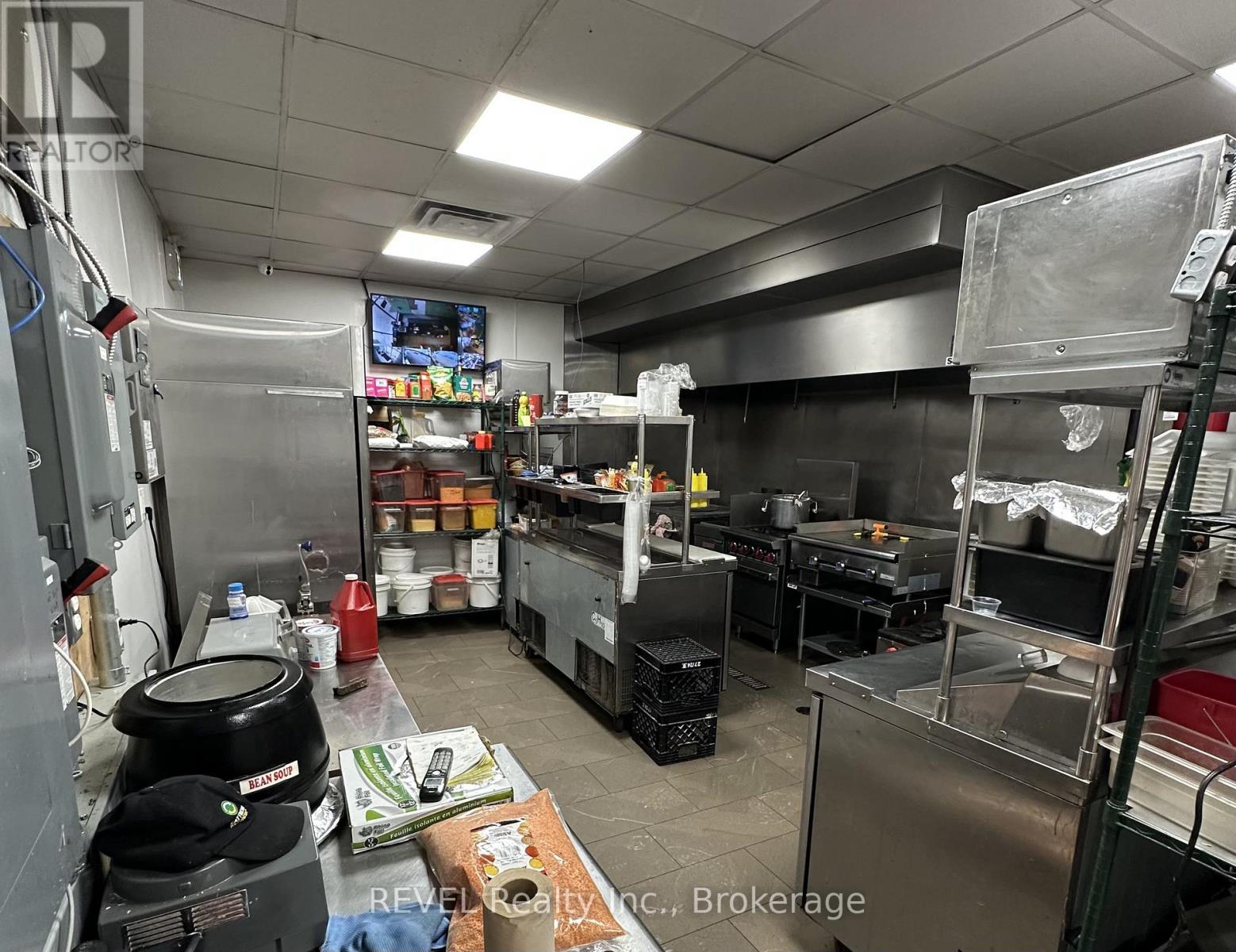 7 - 8685 Lundys Lane, Niagara Falls, Ontario  L2H 1H4 - Photo 11 - X12812202