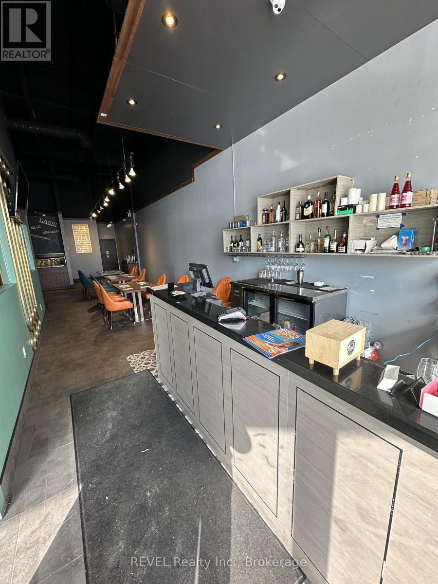 7 - 8685 Lundys Lane, Niagara Falls, Ontario  L2H 1H4 - Photo 6 - X12812202