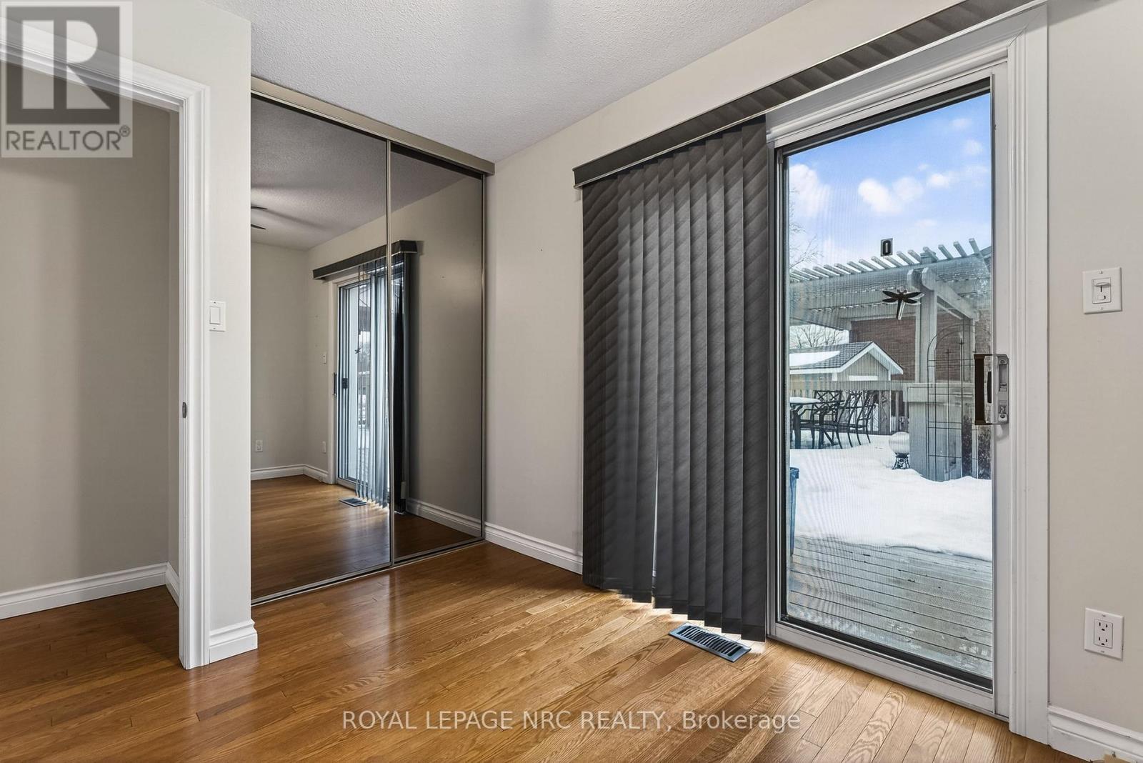 3292 Appleford Avenue, Niagara Falls (Casey), Ontario  L2J 3N9 - Photo 21 - X12812252