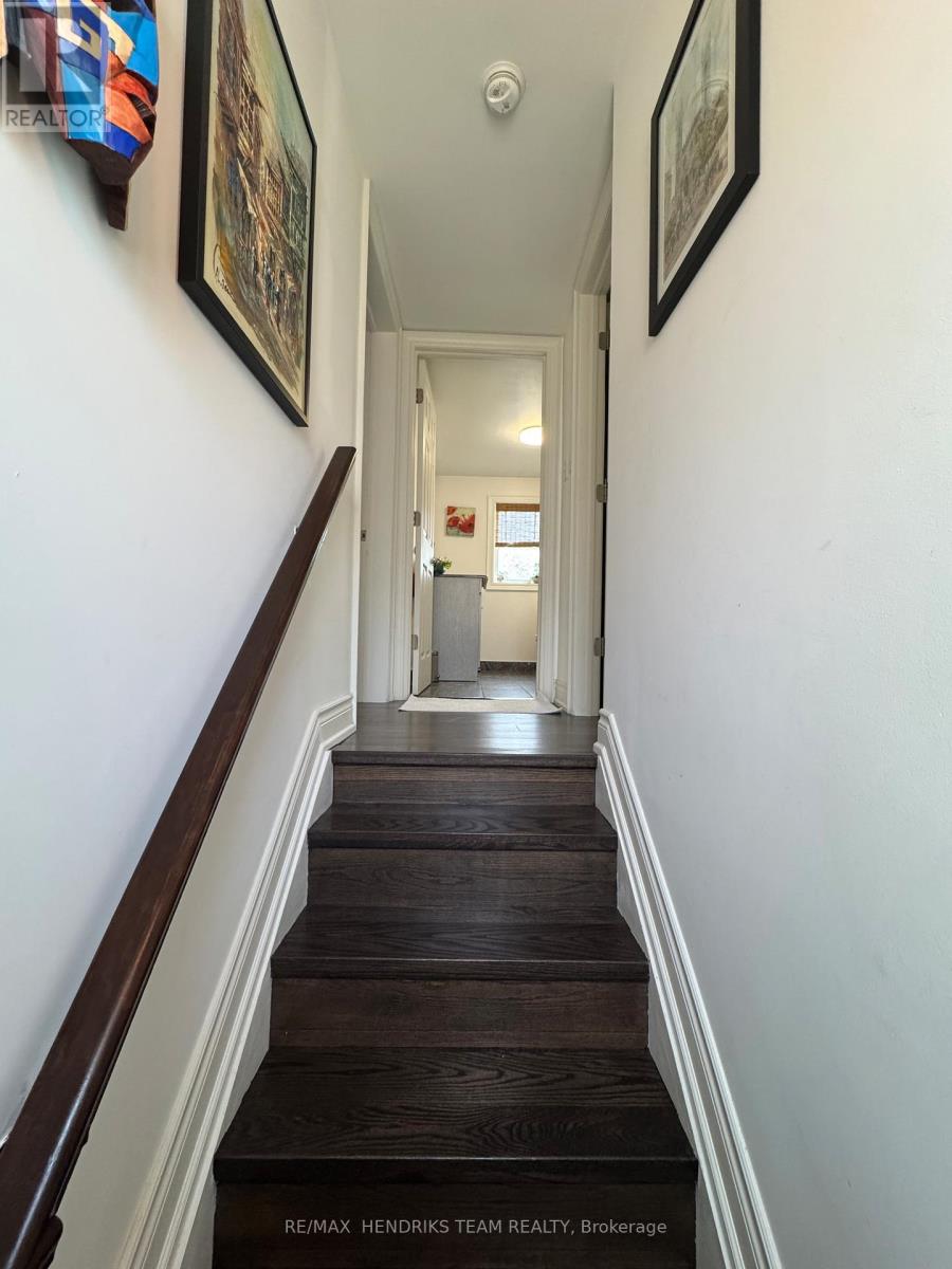 91 Page Street, St. Catharines, Ontario  L2R 4A8 - Photo 14 - X12812322