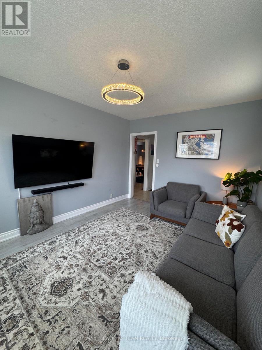 91 Page Street, St. Catharines, Ontario  L2R 4A8 - Photo 5 - X12812322