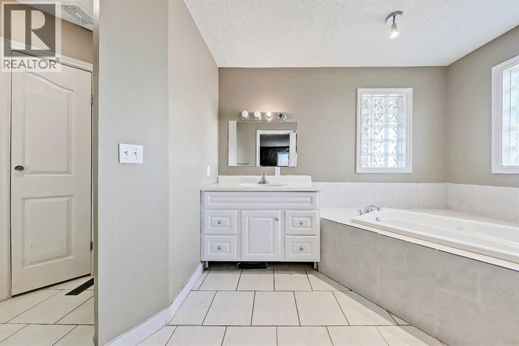 298042 218 Street W, Rural Foothills County, Alberta  T1S 2Y6 - Photo 37 - A2269249