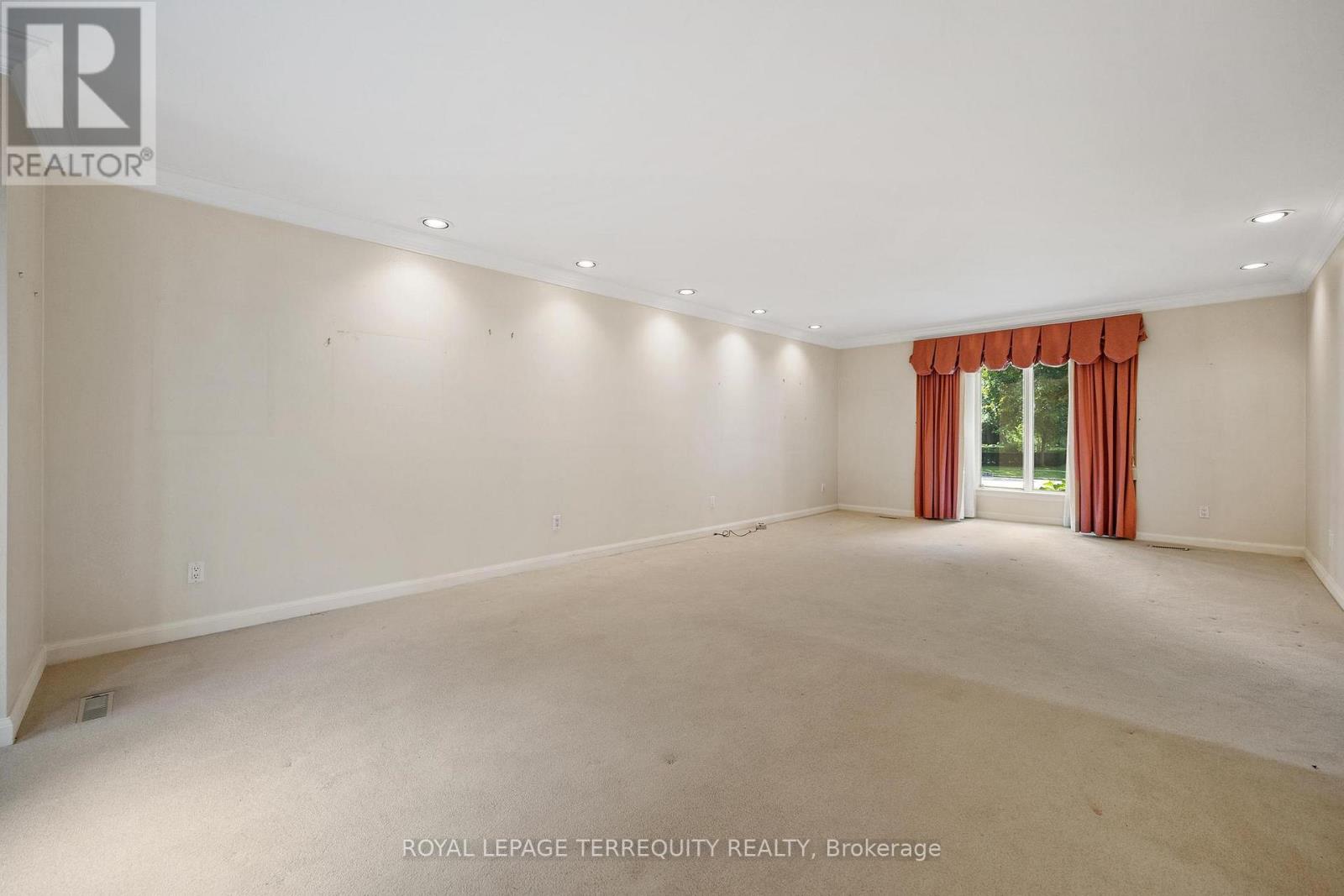 2 Chieftain Crescent, Toronto, Ontario  M2L 2H4 - Photo 17 - C12812110