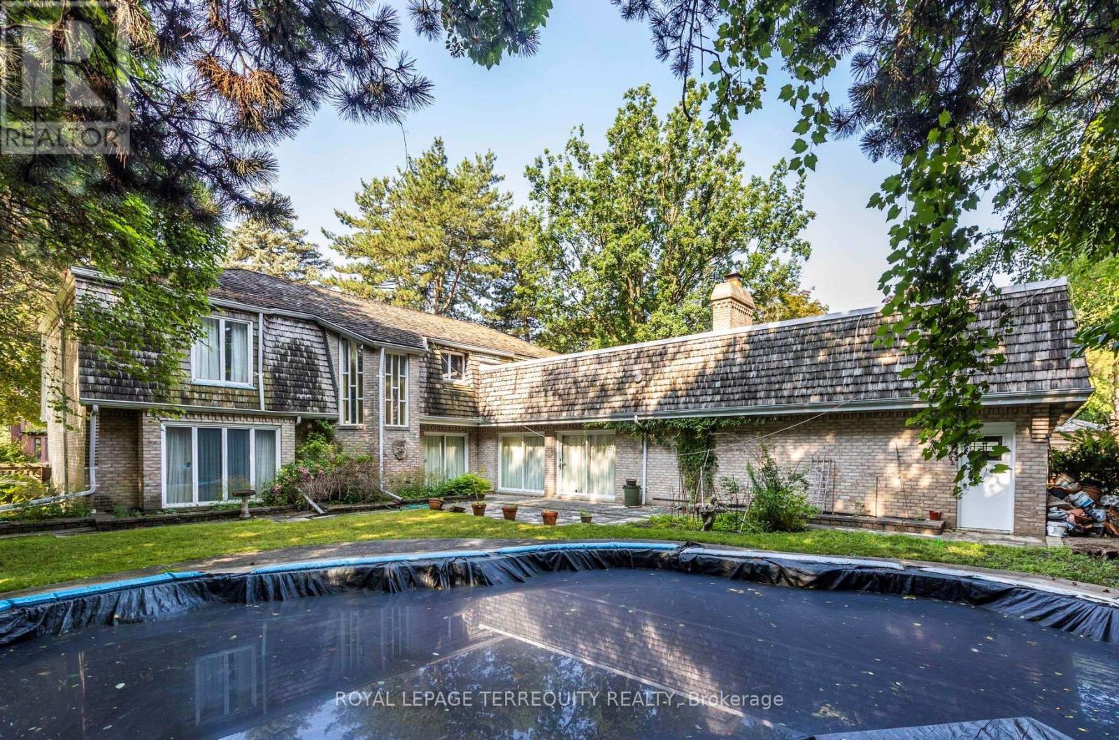 2 Chieftain Crescent, Toronto, Ontario  M2L 2H4 - Photo 37 - C12812110