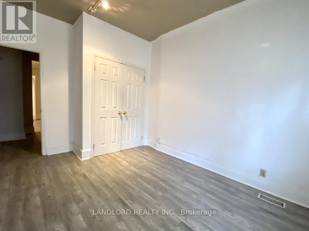 Main - 1078 College Street, Toronto, Ontario  M6H 1B3 - Photo 18 - C12812128