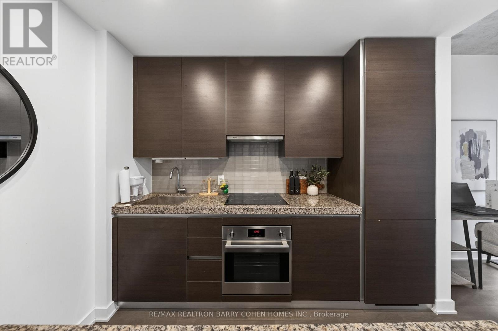 732 - 629 King Street W, Toronto, Ontario  M5V 0G9 - Photo 8 - C12812134