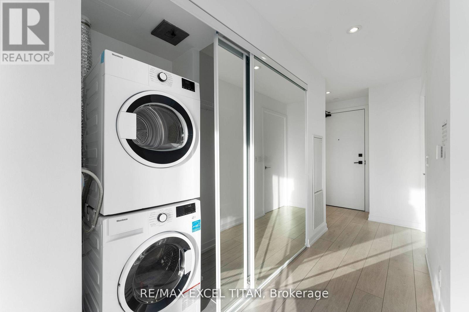 4803 - 55 Mercer Street, Toronto, Ontario  M5V 0W4 - Photo 12 - C12812184