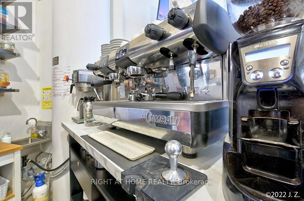 Unit 9 - 1033 Bay Street, Toronto, Ontario  M5S 3A5 - Photo 13 - C12812238