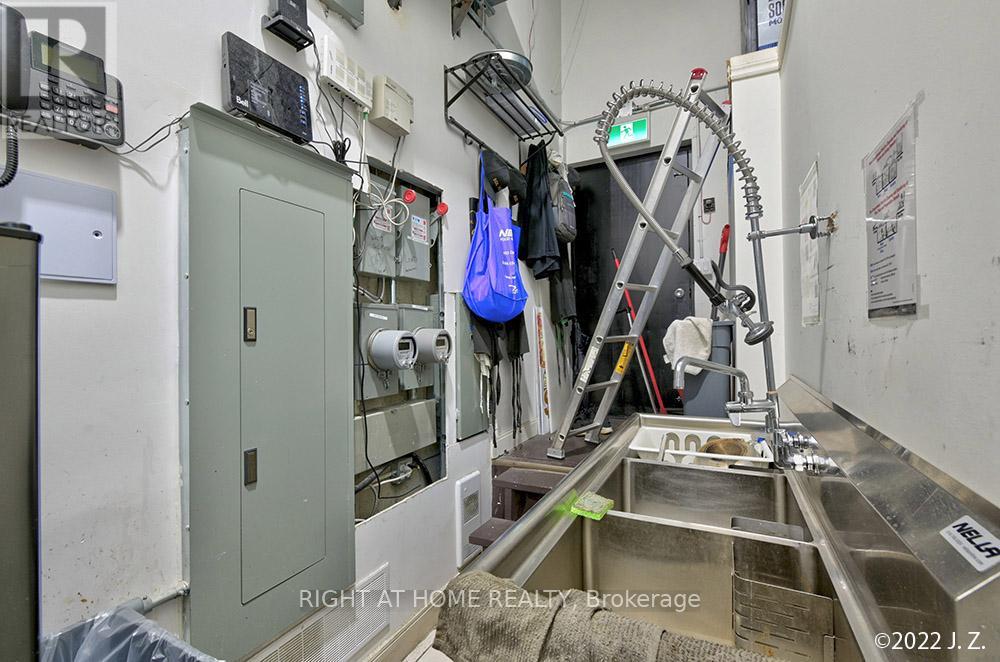 Unit 9 - 1033 Bay Street, Toronto, Ontario  M5S 3A5 - Photo 14 - C12812238