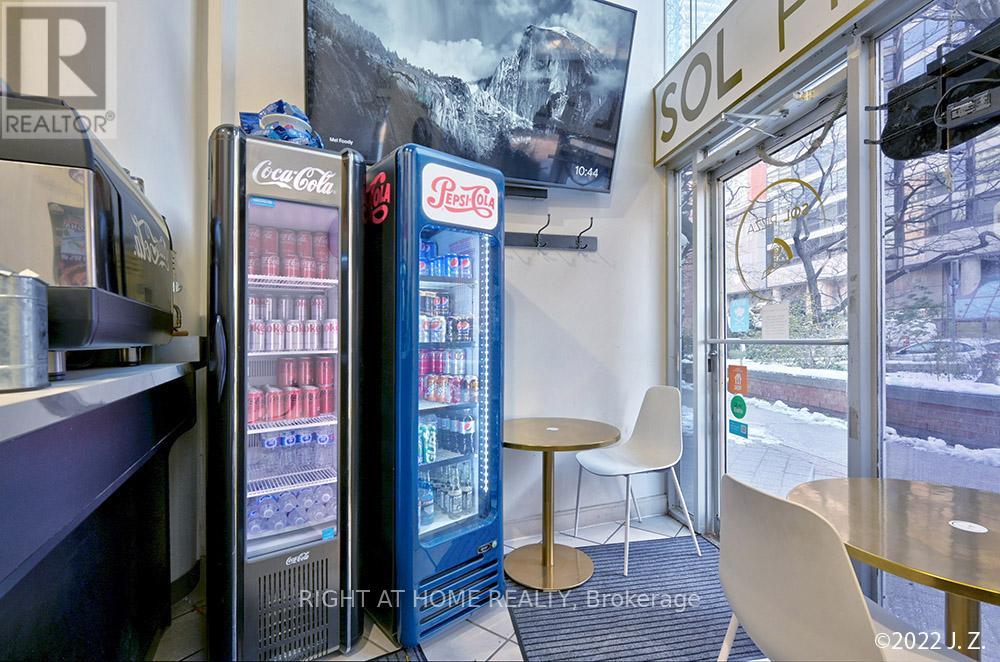 Unit 9 - 1033 Bay Street, Toronto, Ontario  M5S 3A5 - Photo 4 - C12812238