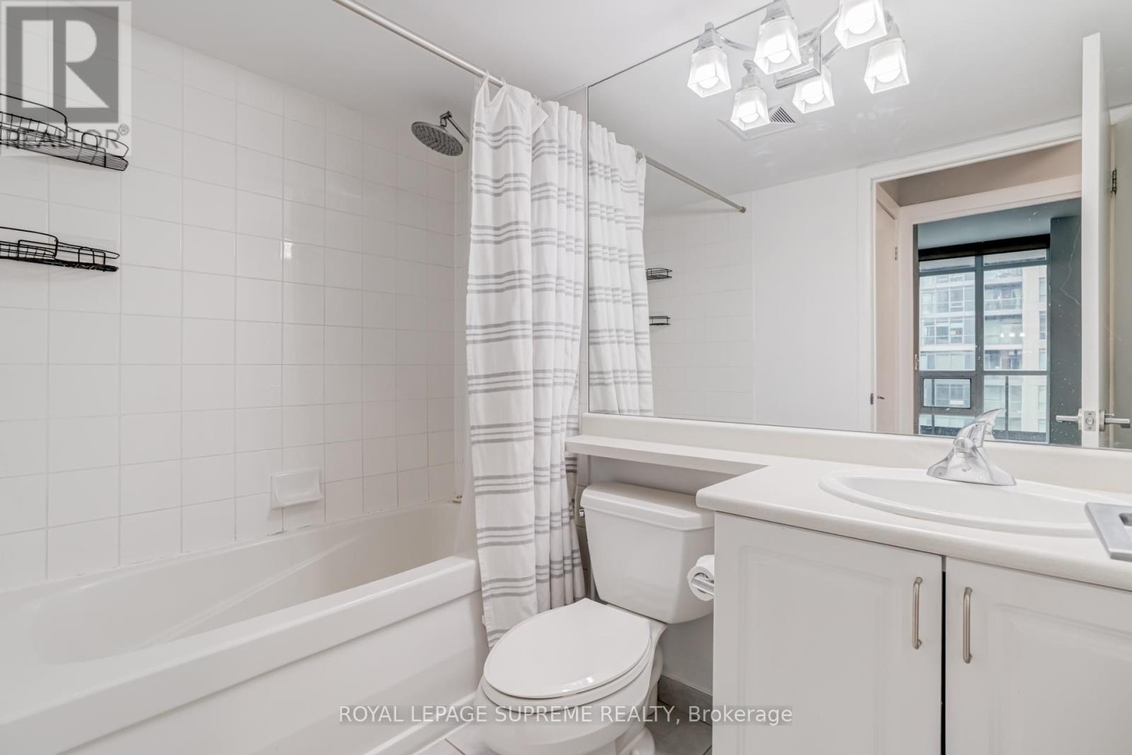 706 - 231 Fort York Boulevard, Toronto, Ontario  M5V 1B2 - Photo 18 - C12812286