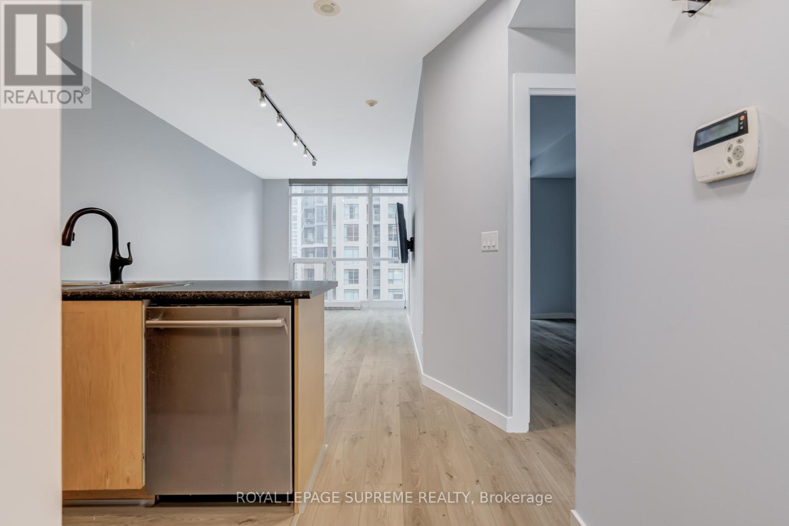 706 - 231 Fort York Boulevard, Toronto, Ontario  M5V 1B2 - Photo 5 - C12812286