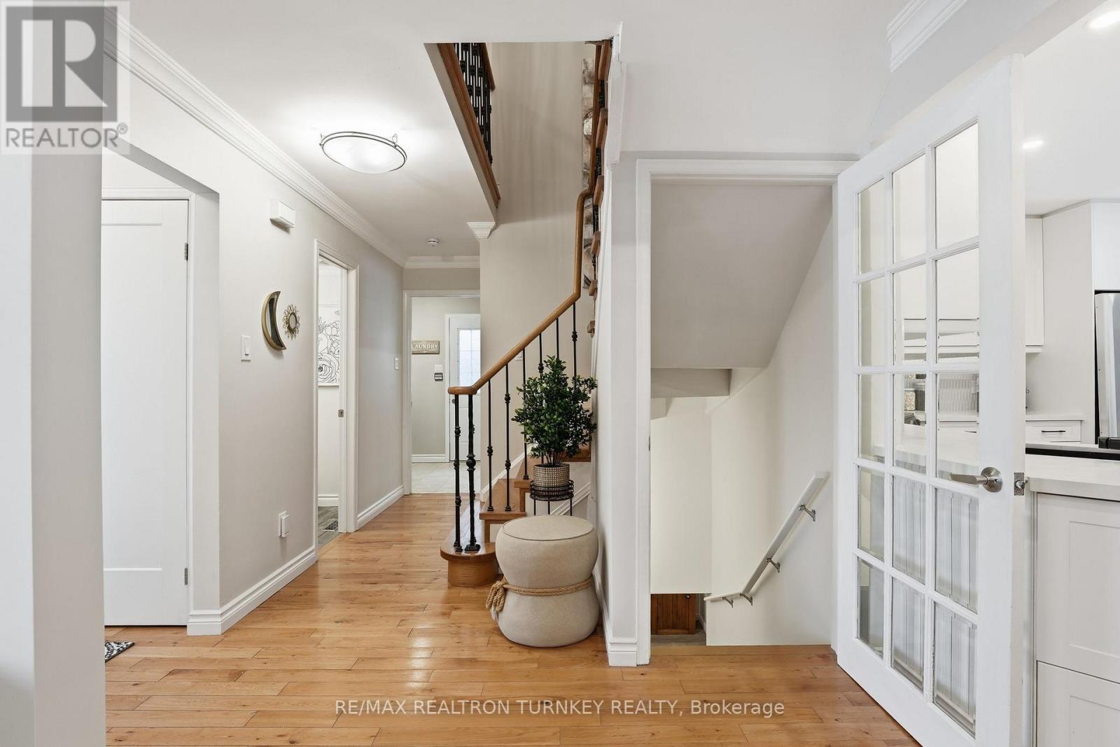 196 Orchard Heights Boulevard, Aurora, Ontario  L4G 4A8 - Photo 5 - N12812314