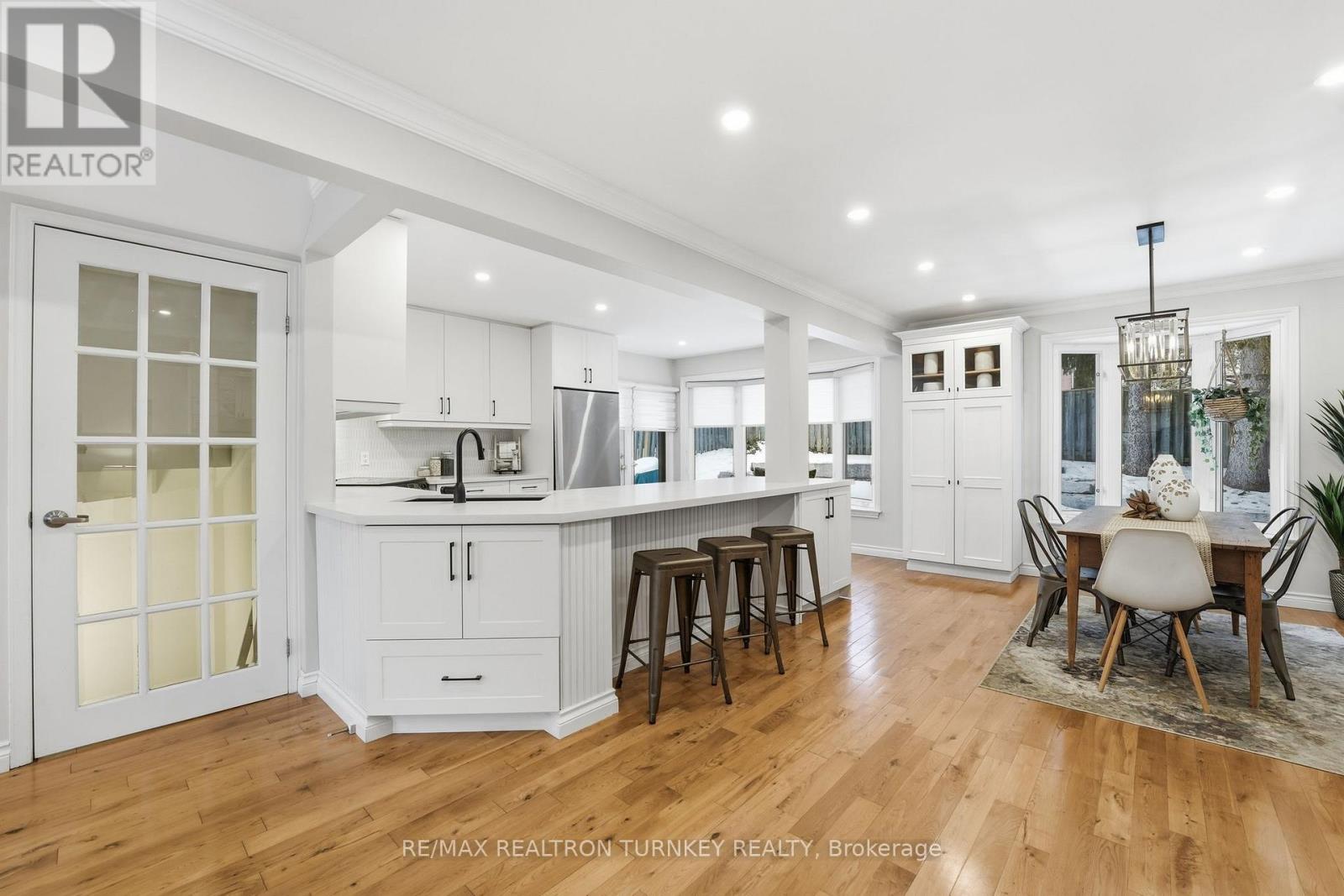 196 Orchard Heights Boulevard, Aurora, Ontario  L4G 4A8 - Photo 8 - N12812314