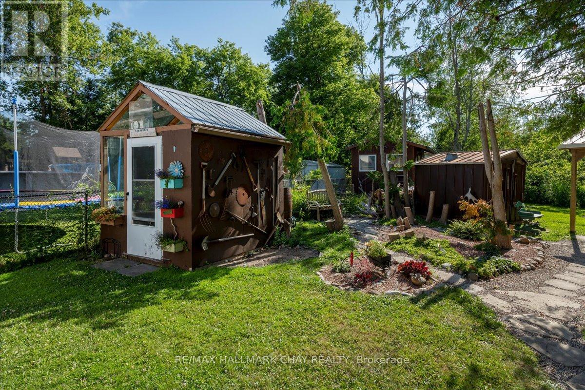 930 Gilmore Avenue, Innisfil, Ontario  L0L 1W0 - Photo 18 - N12812324