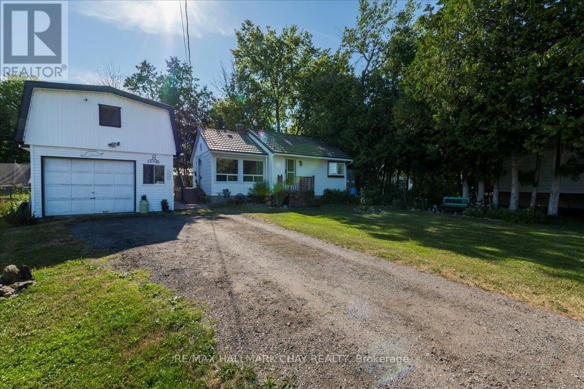 930 Gilmore Avenue, Innisfil, Ontario  L0L 1W0 - Photo 24 - N12812324