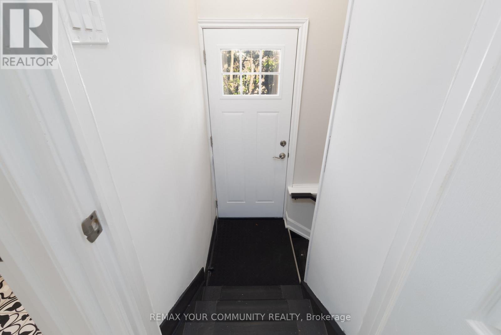 210 Cox Mill Road, Barrie (Painswick North), Ontario  L4N 4G5 - Photo 11 - S12812166