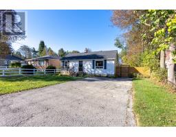 210 COX MILL ROAD, Barrie, Ontario