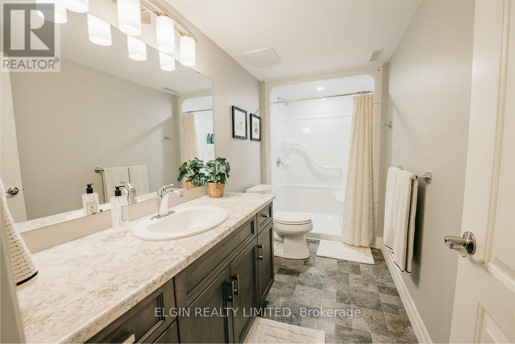 40 Glengariff Drive, Southwold, Ontario  N5P 3T2 - Photo 24 - X12808364