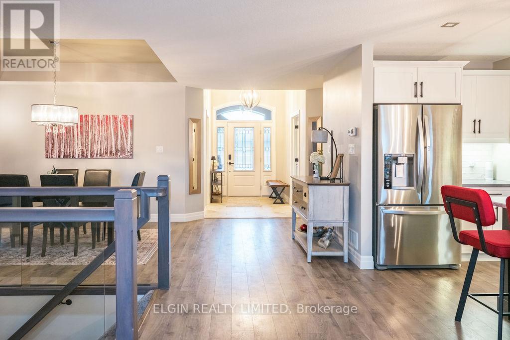 40 Glengariff Drive, Southwold, Ontario  N5P 3T2 - Photo 4 - X12808364