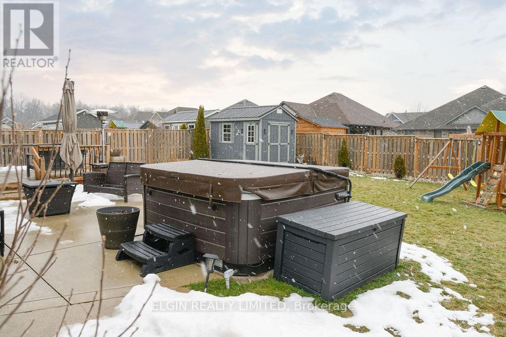 40 Glengariff Drive, Southwold, Ontario  N5P 3T2 - Photo 27 - X12808364