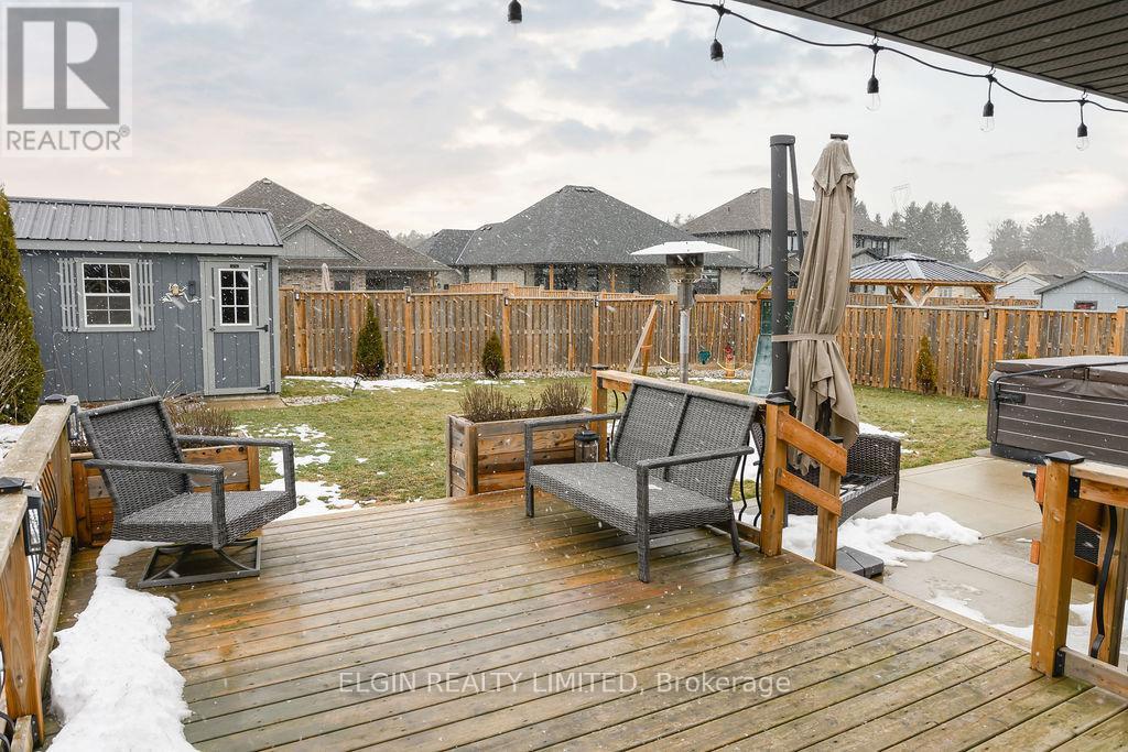 40 Glengariff Drive, Southwold, Ontario  N5P 3T2 - Photo 28 - X12808364