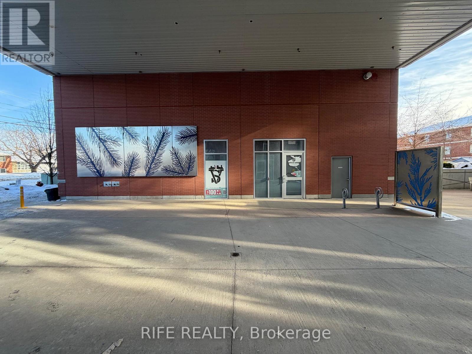 513 - 365 Albert Street, Waterloo, Ontario  N2L 0G6 - Photo 4 - X12649852