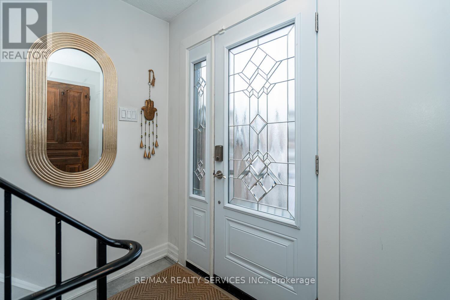 145 - 1050 Shawnmarr Road, Mississauga, Ontario  L5H 3V1 - Photo 5 - W12812108