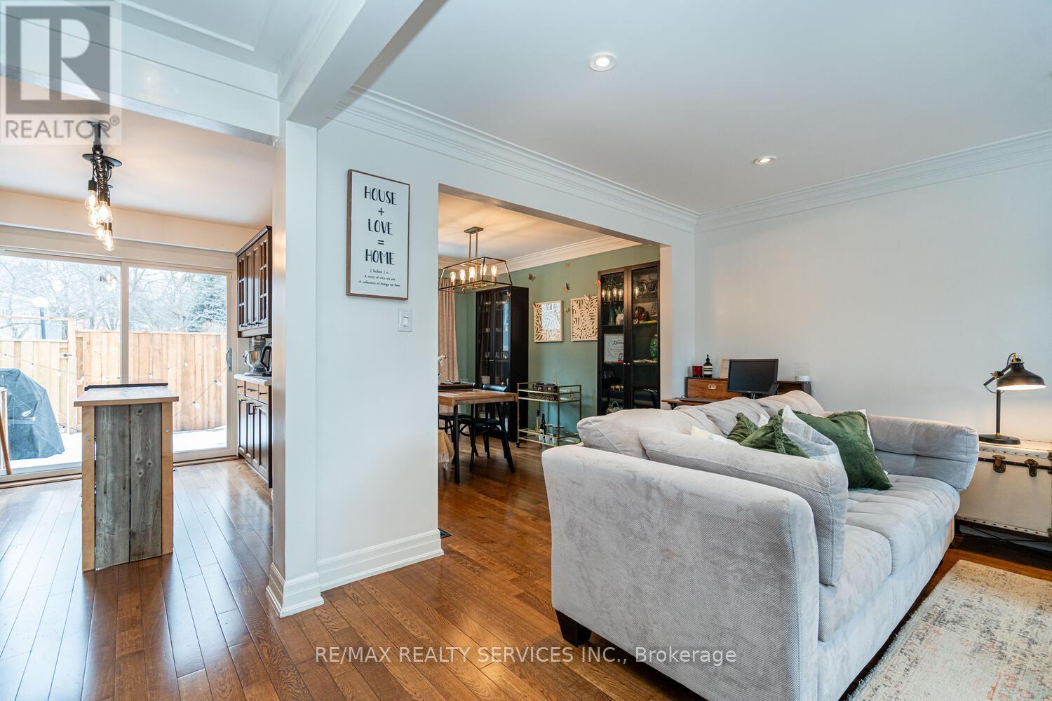 145 - 1050 Shawnmarr Road, Mississauga, Ontario  L5H 3V1 - Photo 9 - W12812108