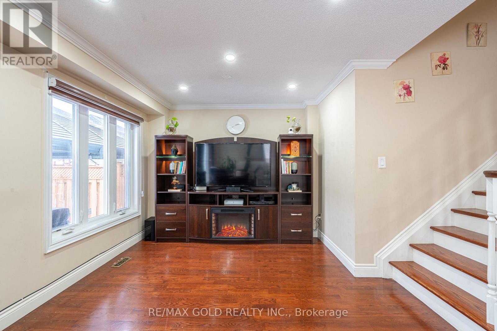 15 Barrier Reef Lane, Brampton, Ontario  L6R 2A7 - Photo 13 - W12812118