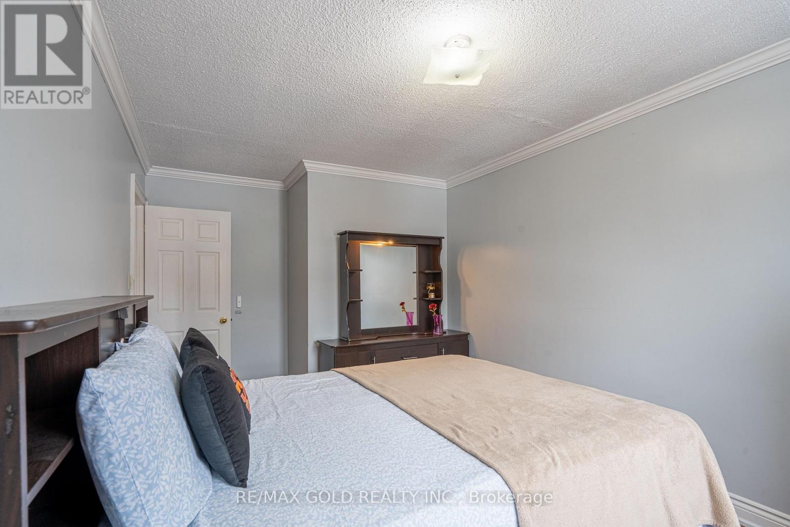 15 Barrier Reef Lane, Brampton, Ontario  L6R 2A7 - Photo 25 - W12812118