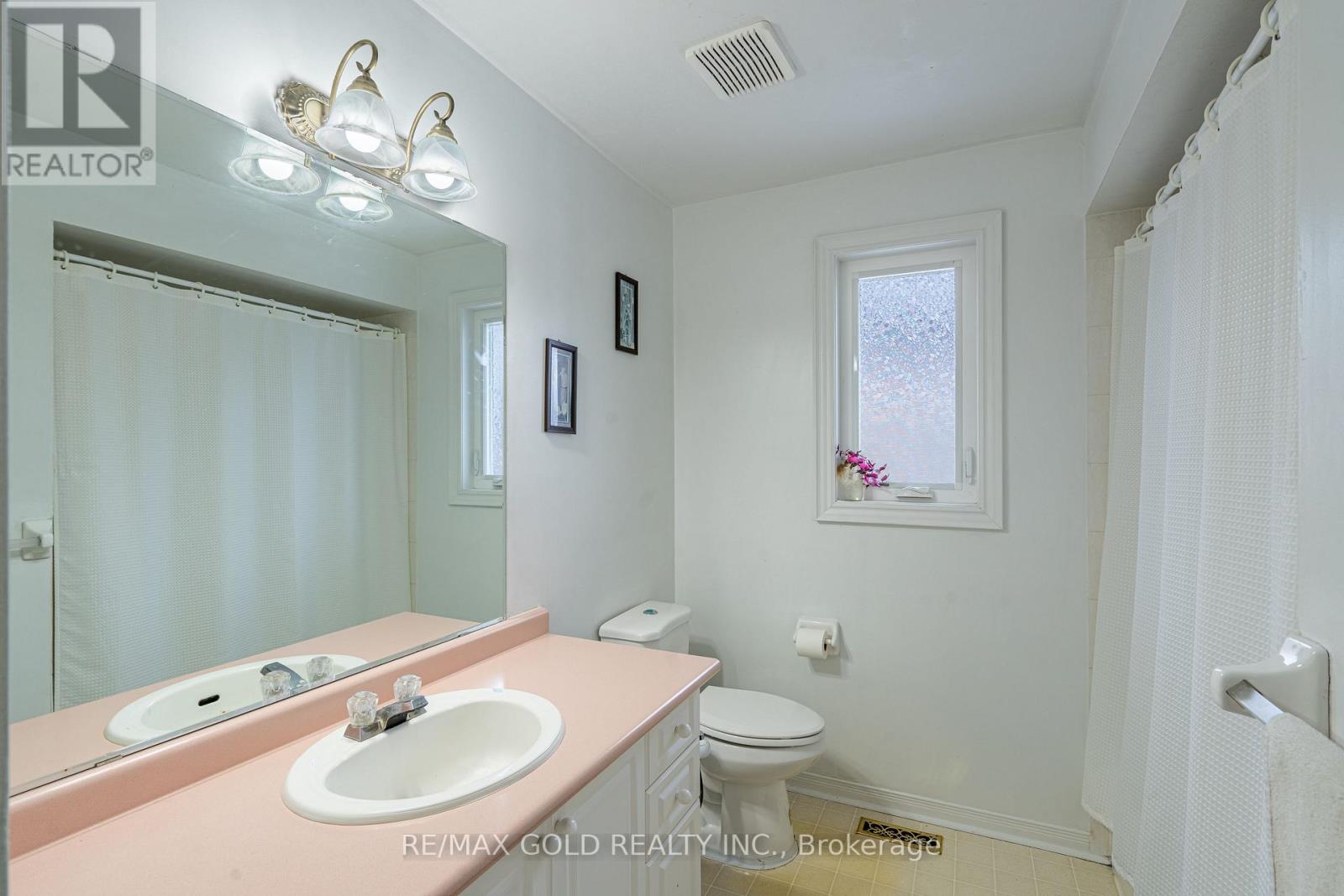 15 Barrier Reef Lane, Brampton, Ontario  L6R 2A7 - Photo 29 - W12812118