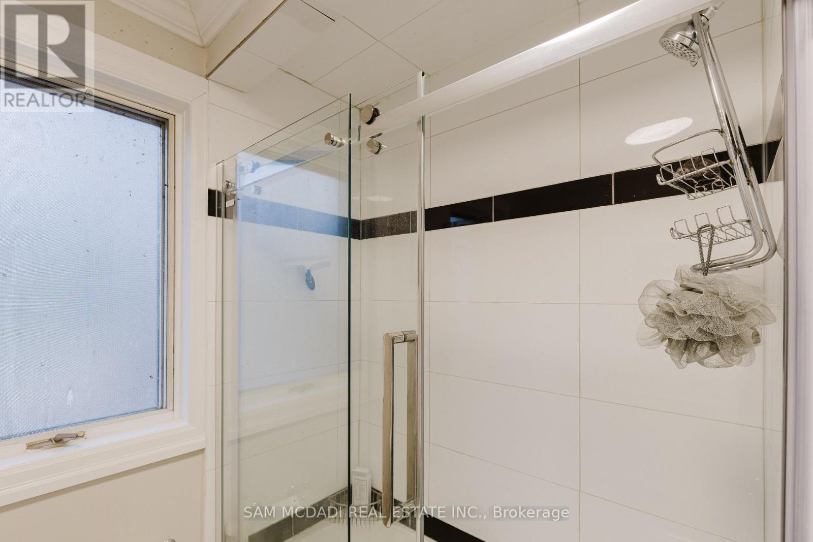 70 High Street W, Mississauga, Ontario L5H 1K2 - Photo 19 - W12812130