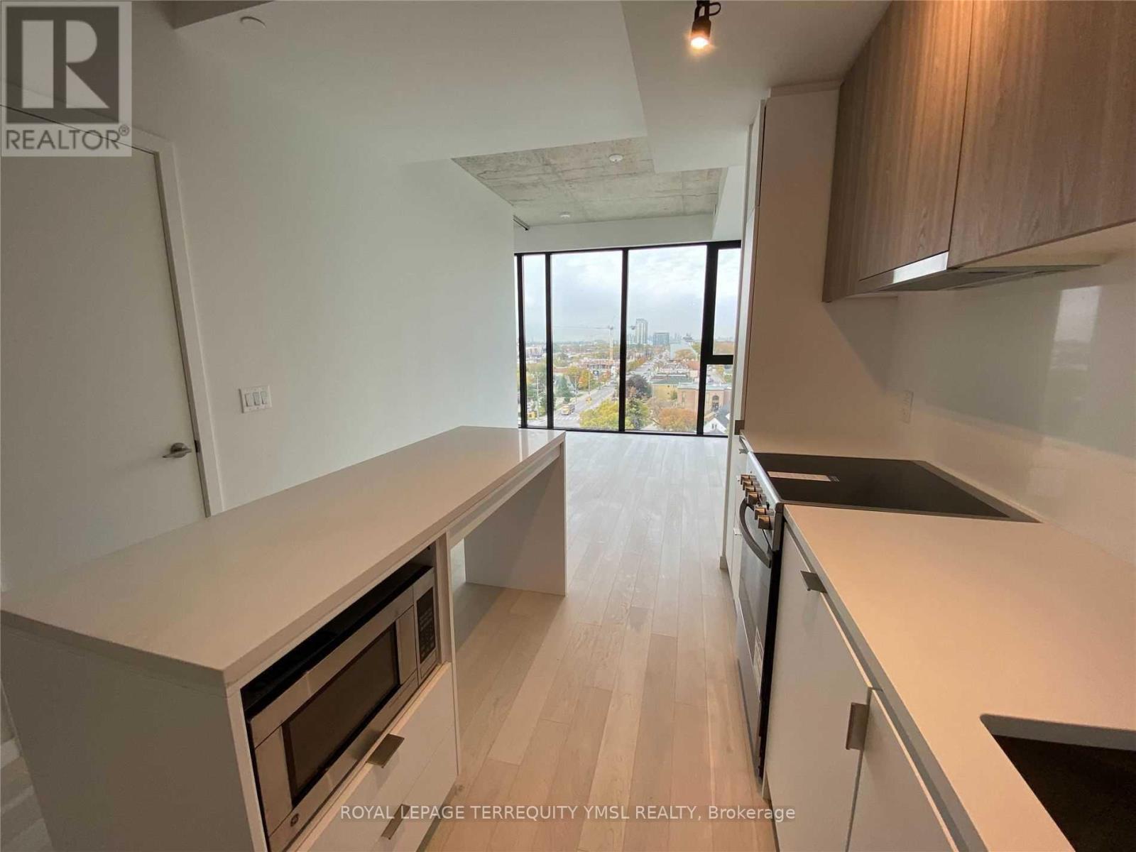 816 - 7 Smith Crescent, Toronto, Ontario  M8Z 0G3 - Photo 6 - W12812266