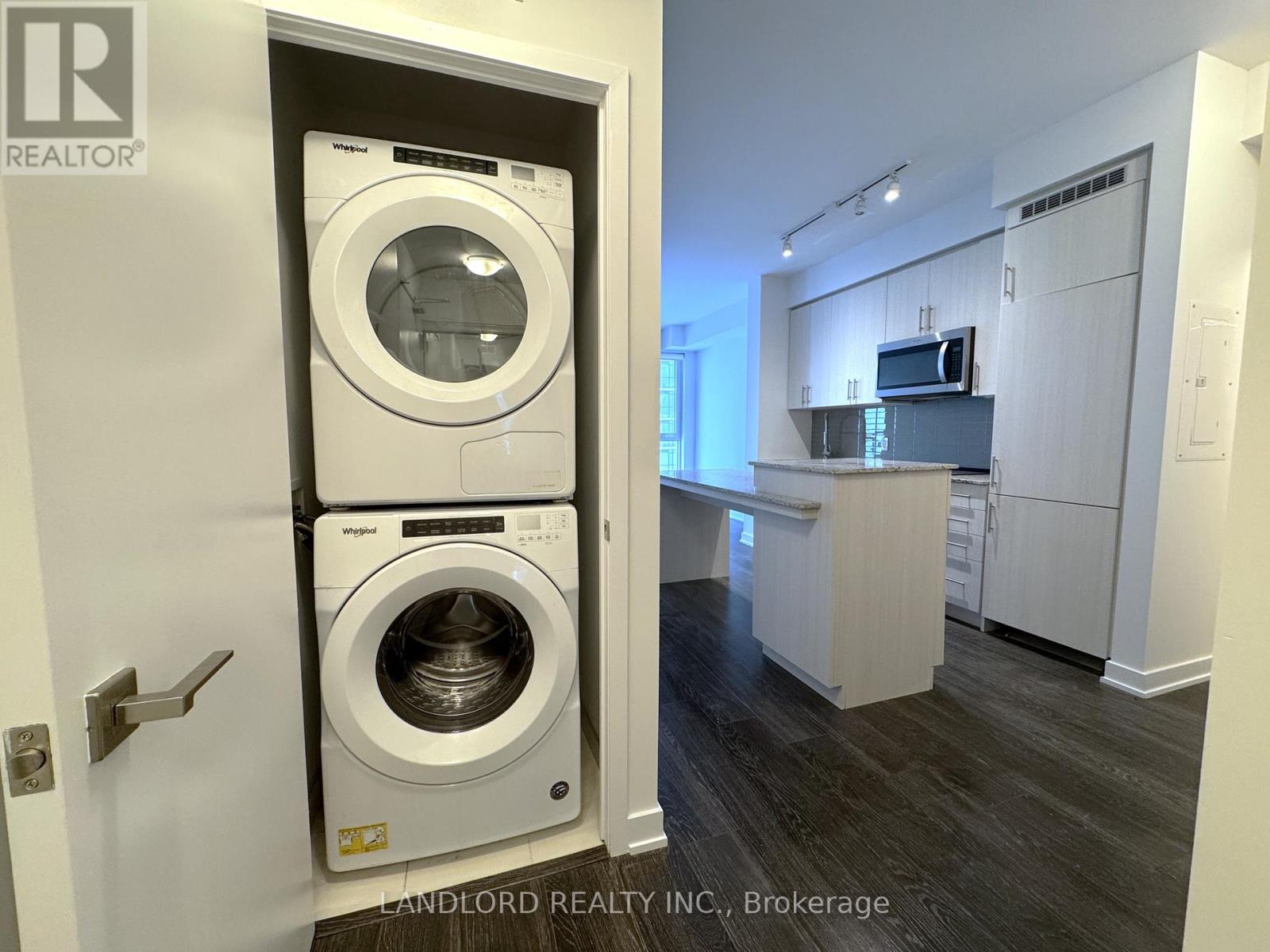 2416 - 4055 Parkside Village Drive, Mississauga, Ontario  L5B 0K8 - Photo 10 - W12812274