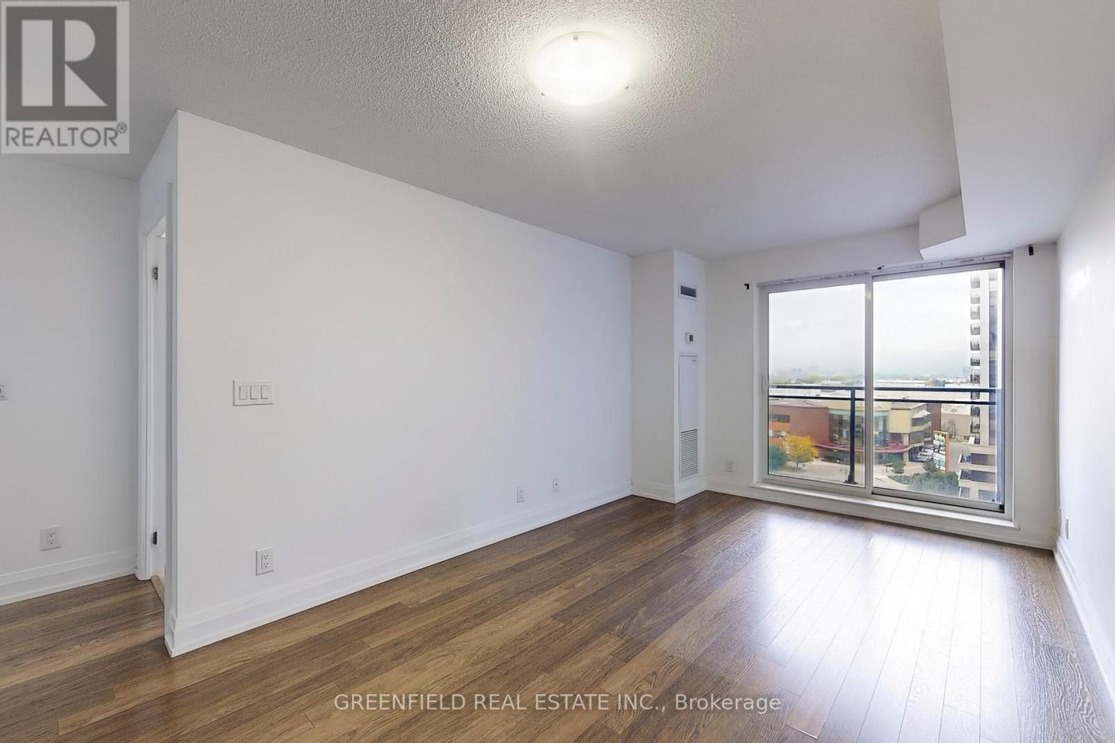 820 - 1060 Sheppard Avenue W, Toronto (York University Heights), Ontario  M3J 0G7 - Photo 4 - W12812292